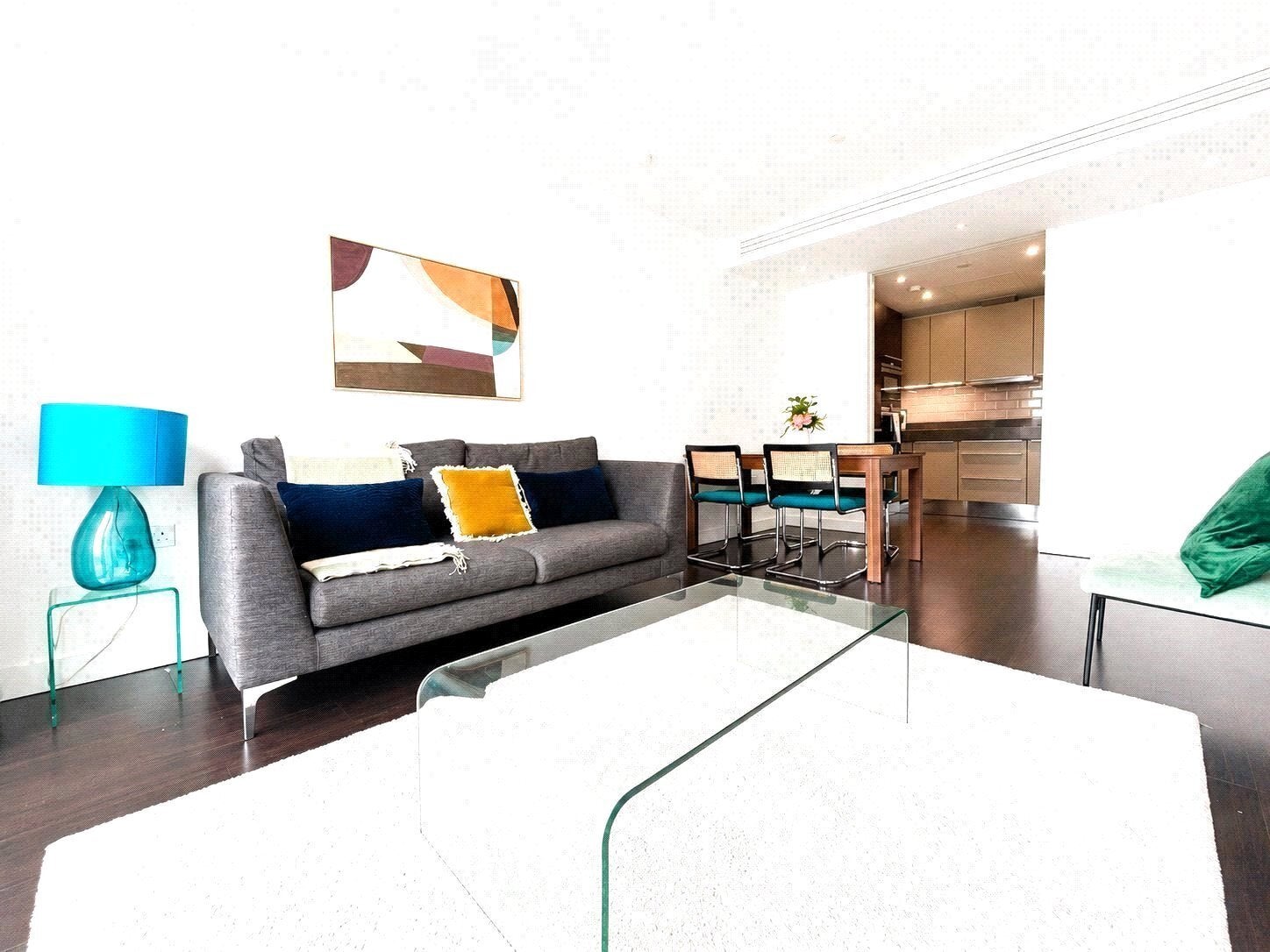 Flat Alie Street in Greater London