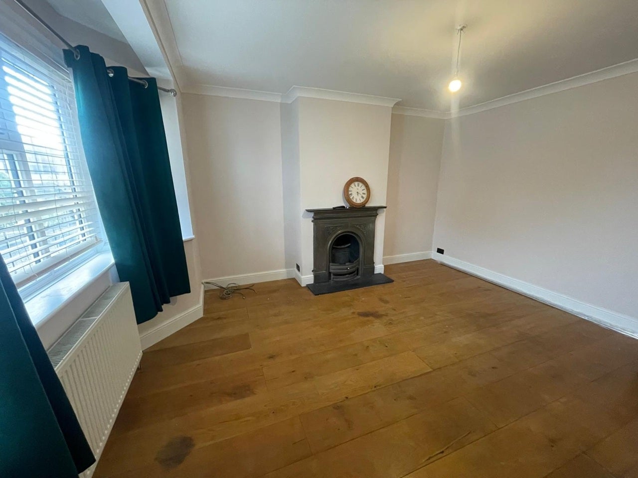 Room Burford Road in Greater London