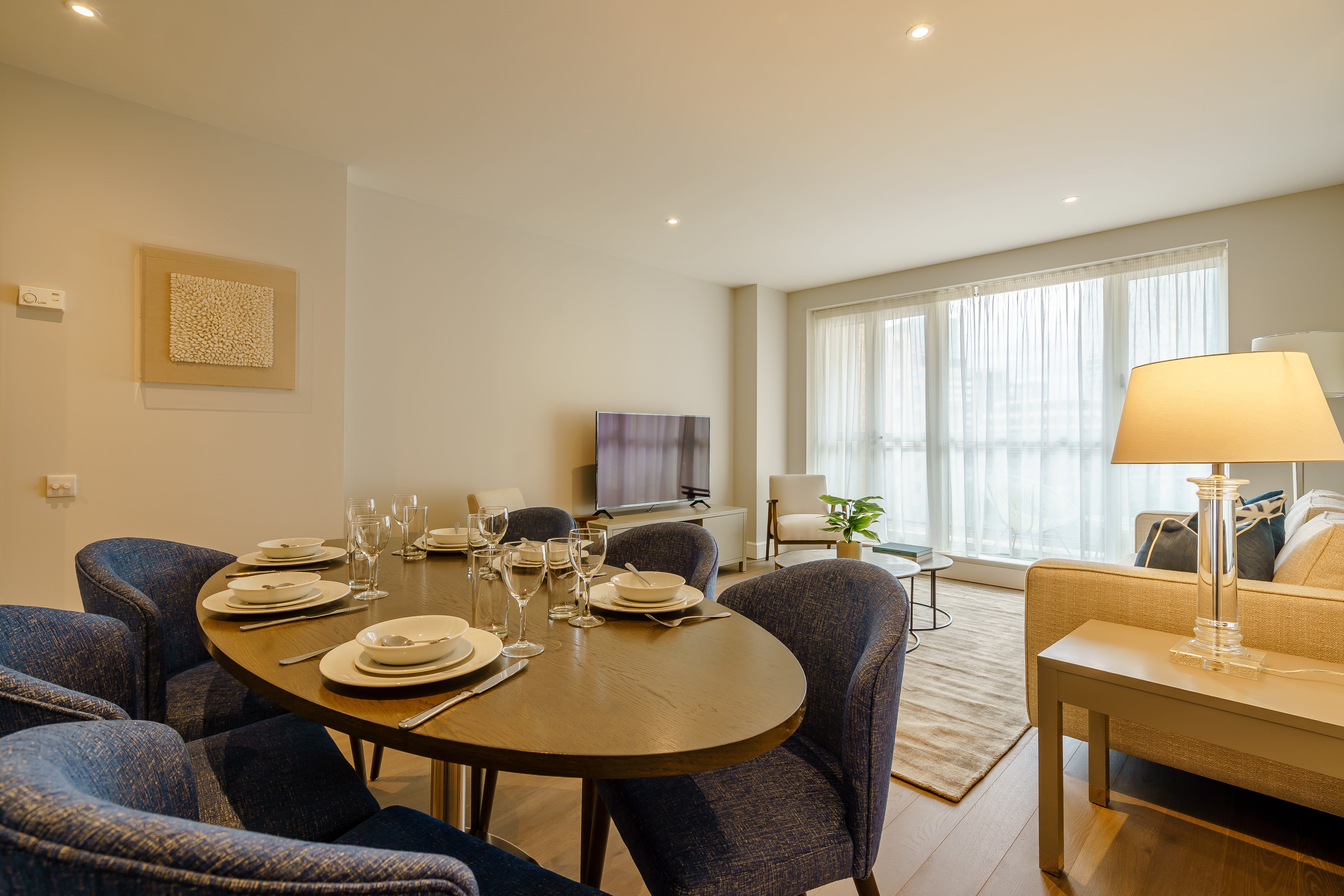 Flat Westferry Circus in Greater London