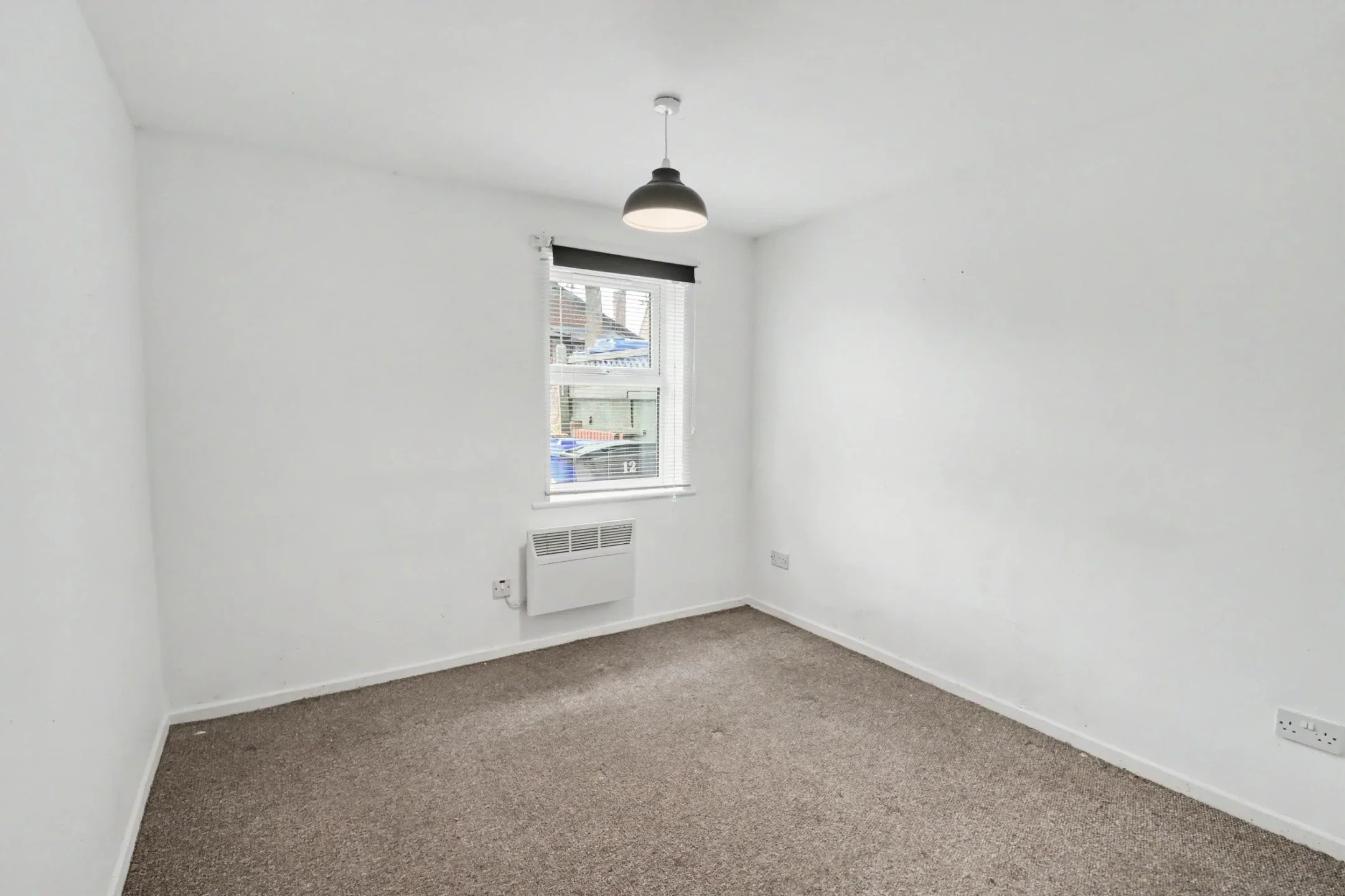 Flat Maryfield Walk in Stoke-on-Trent