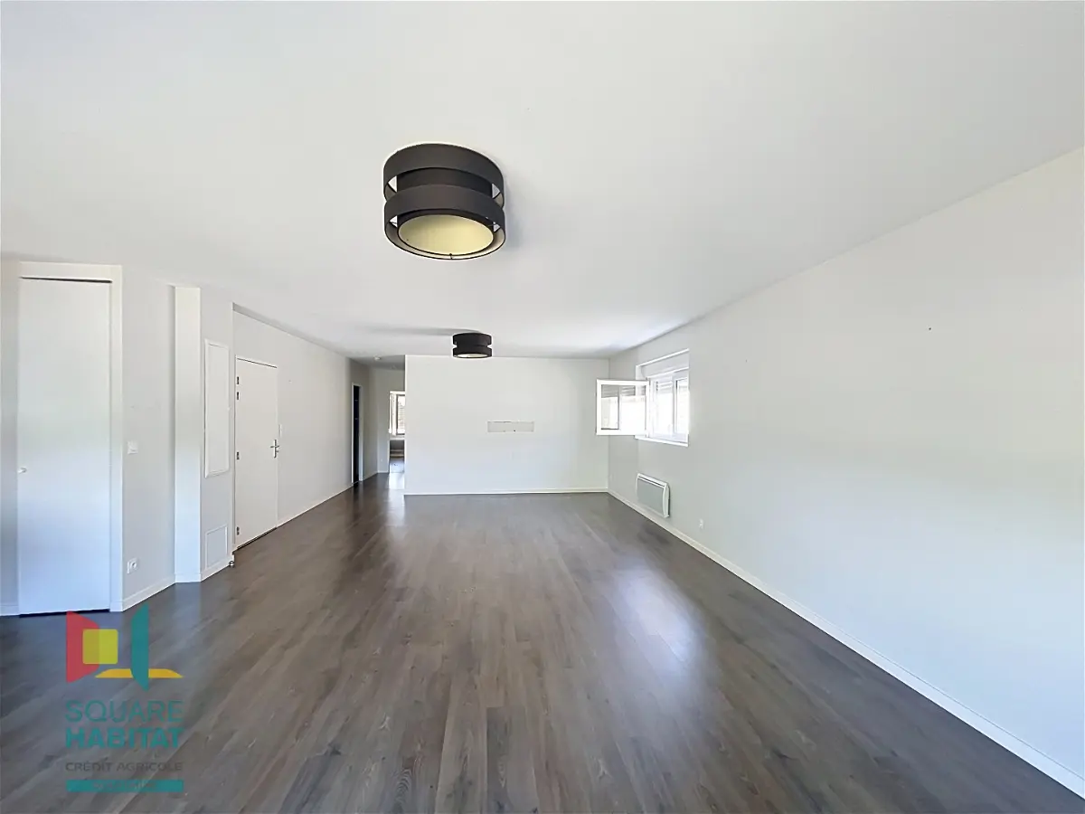 Flat Rue de l'Égalité in Preignac