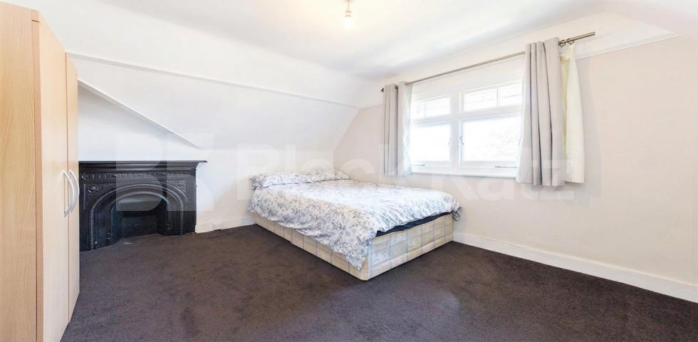 Flat Iverson Road in Greater London