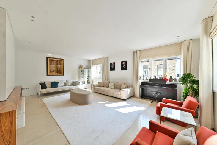 Flat Ennismore Mews in City of Westminster