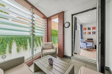 Flat Clapham Road in Greater London
