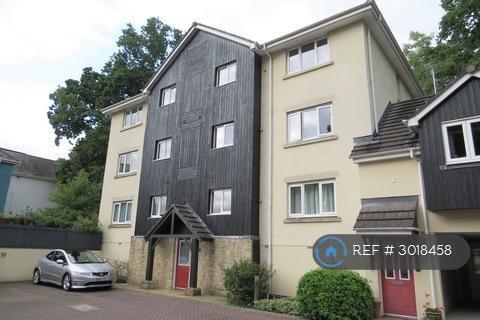 Flat St Marychurch Road in Teignbridge