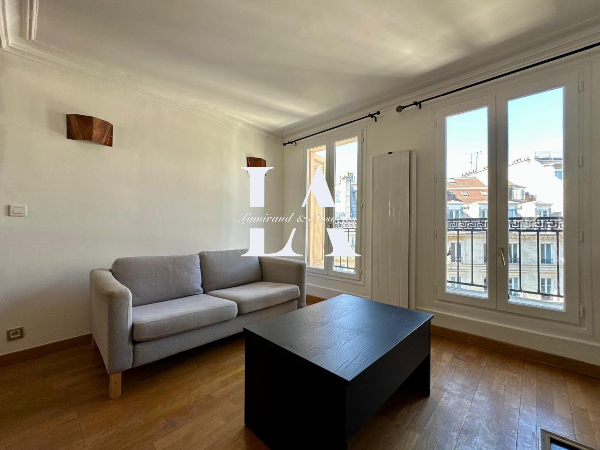 Flat Rue du Faubourg Montmartre in Paris