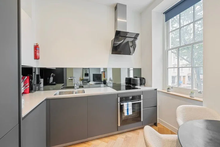 Flat Charlotte Street in Greater London