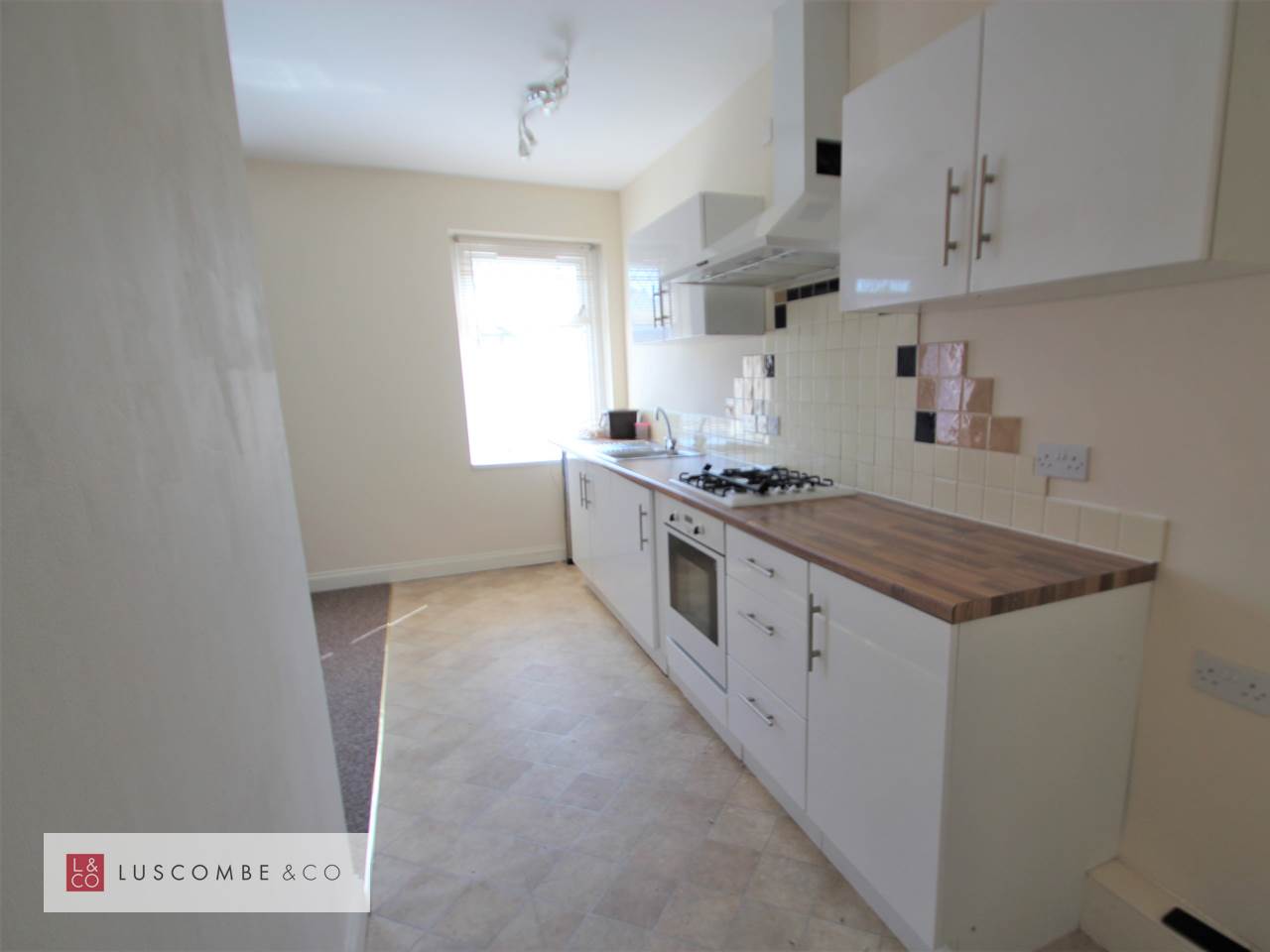 Flat St John's Crescent in Rogerstone Community