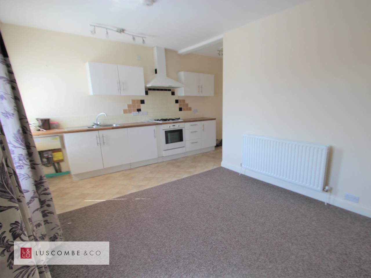 Flat St John's Crescent in Rogerstone Community