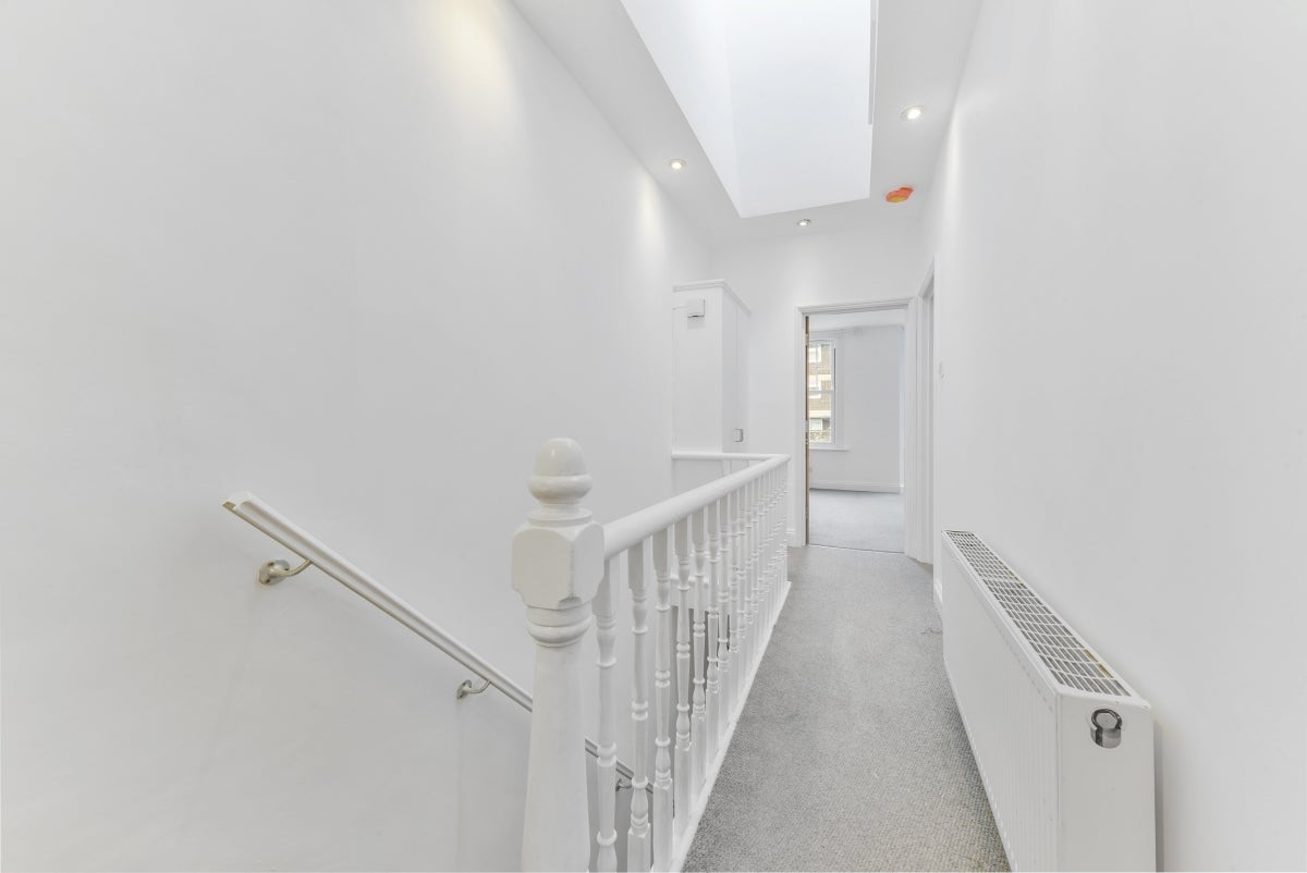 Flat John Ruskin Street in Greater London