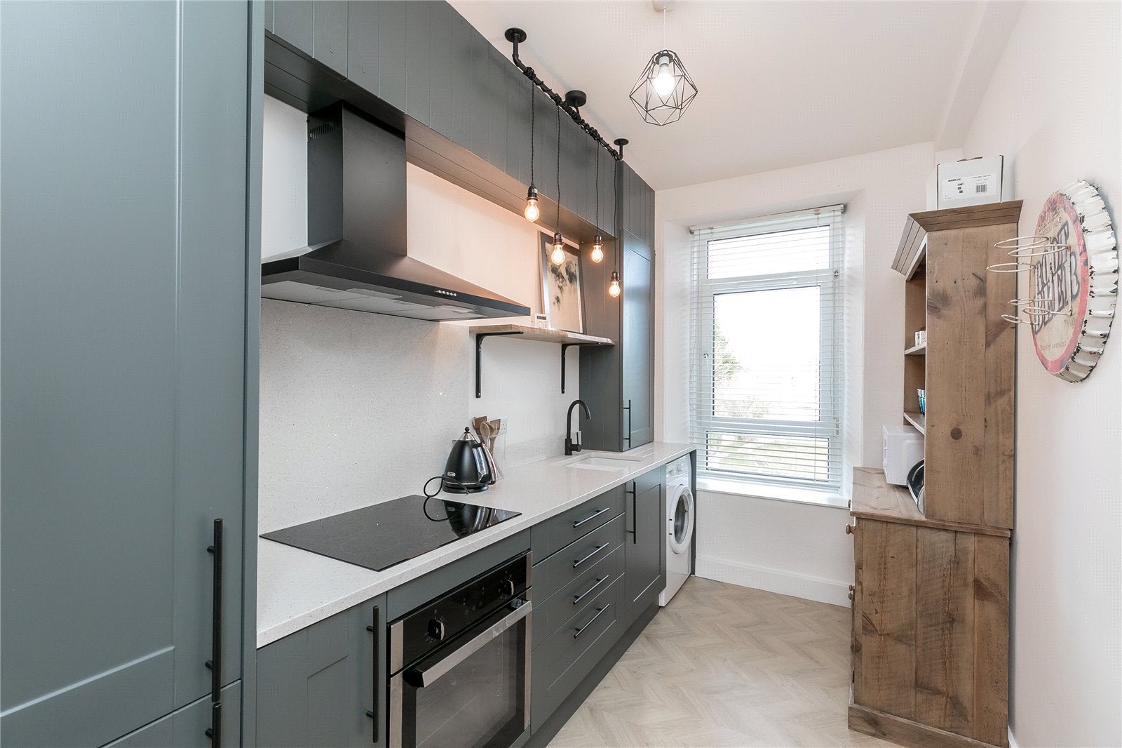 Flat Holburn Road in Aberdeen City