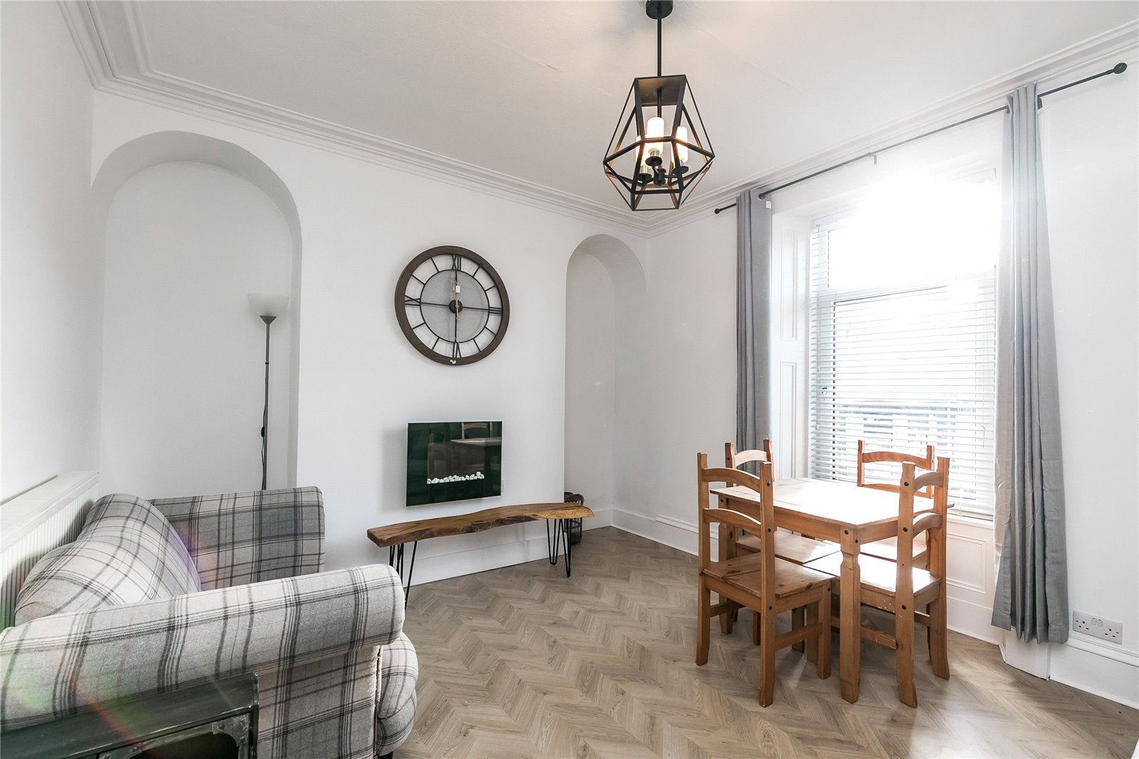 Flat Holburn Road in Aberdeen City