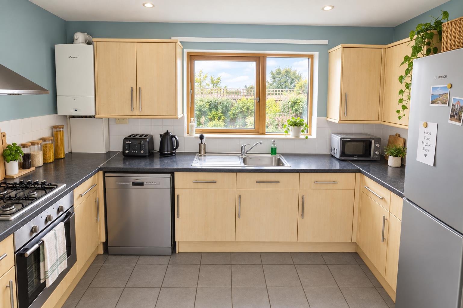 Flat Chadd Green in Greater London