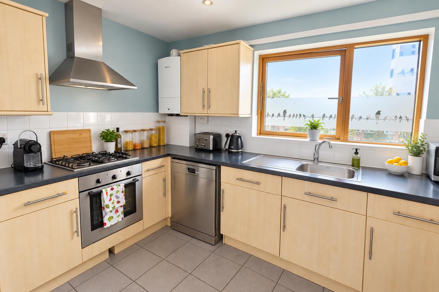 Flat Chadd Green in Greater London