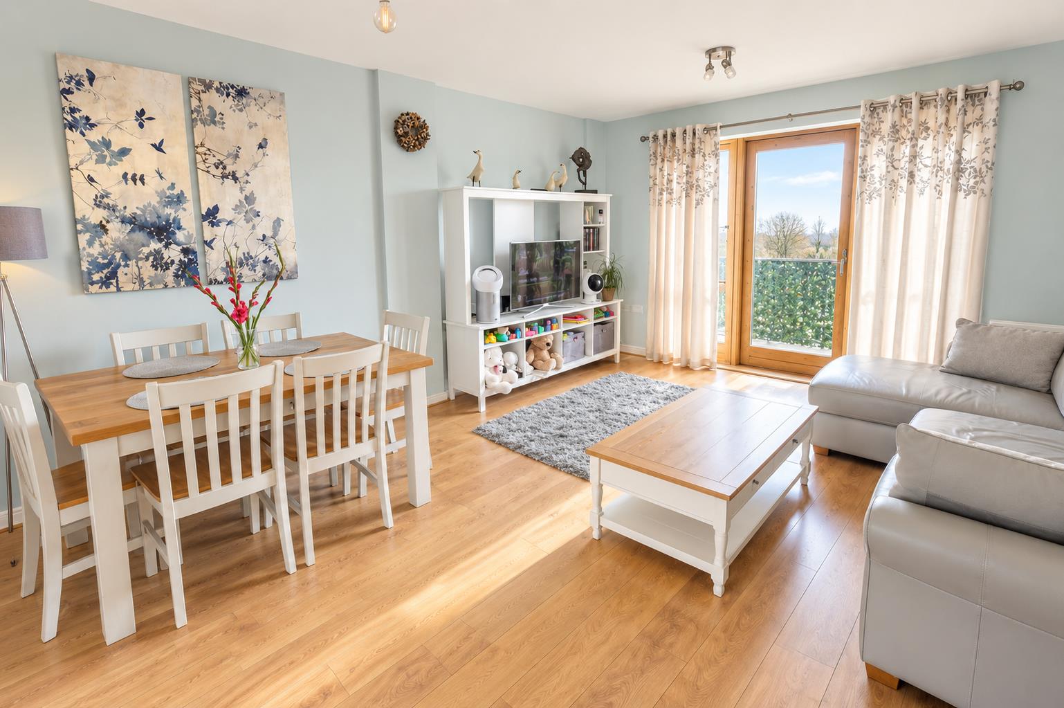 Flat Chadd Green in Greater London