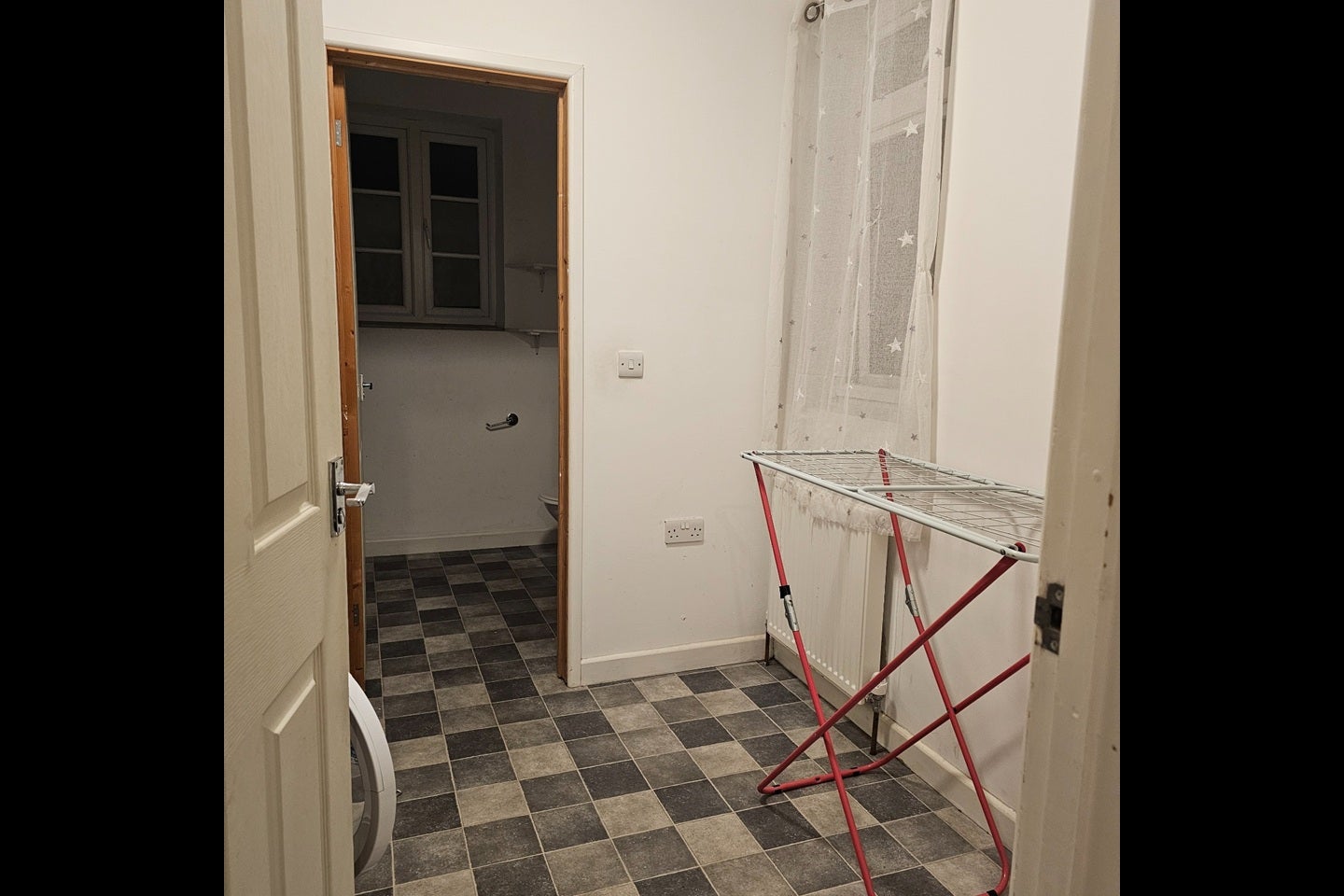 Room Fairlight Road in Eastbourne