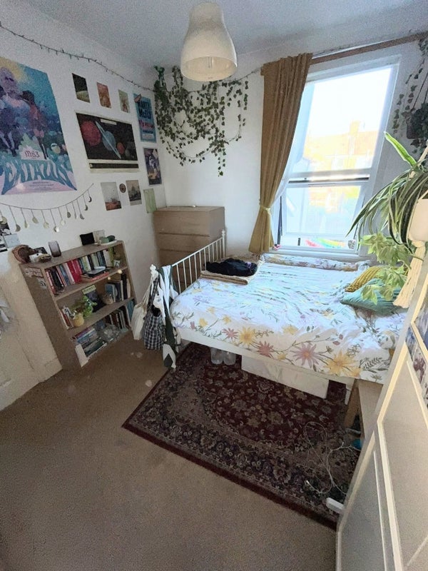 Room Mathews Park Avenue in Greater London