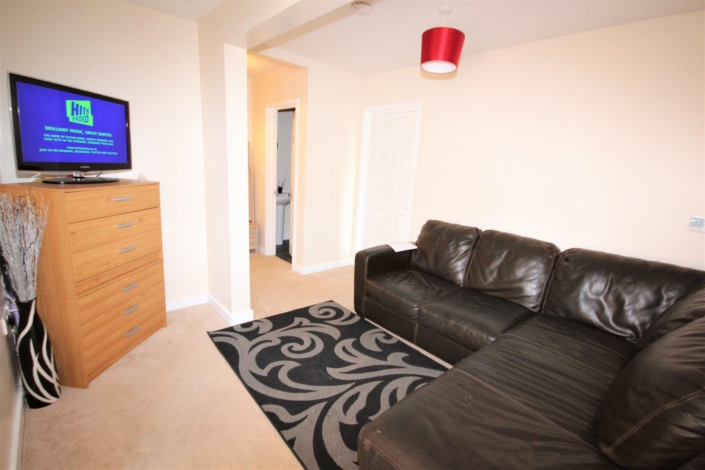 Flat Holdenhurst Road in Bournemouth