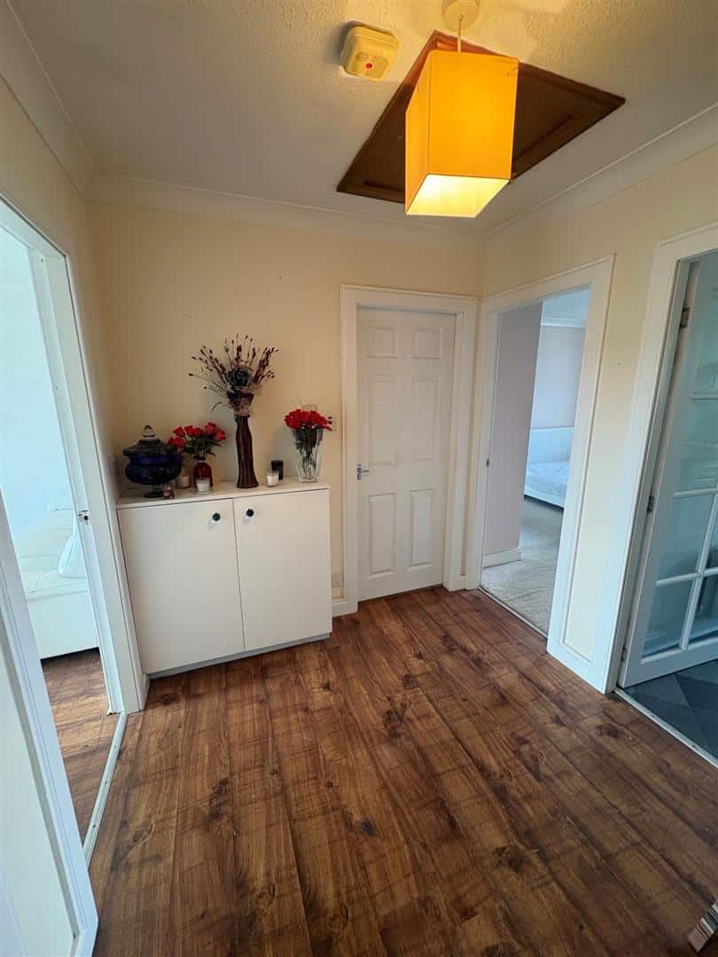Flat Ashfield Road in Milngavie