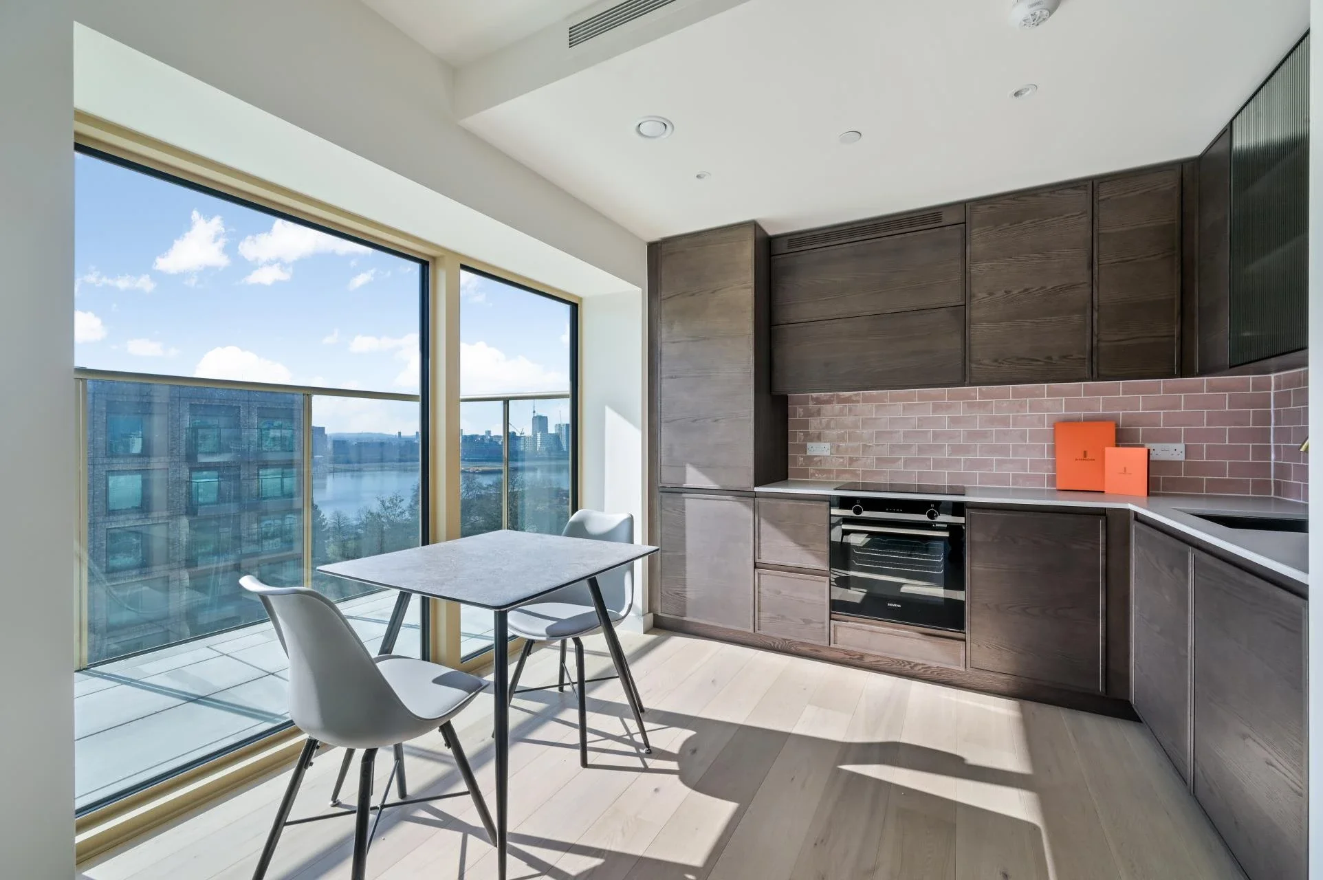 Flat Royal Crest Avenue in Greater London