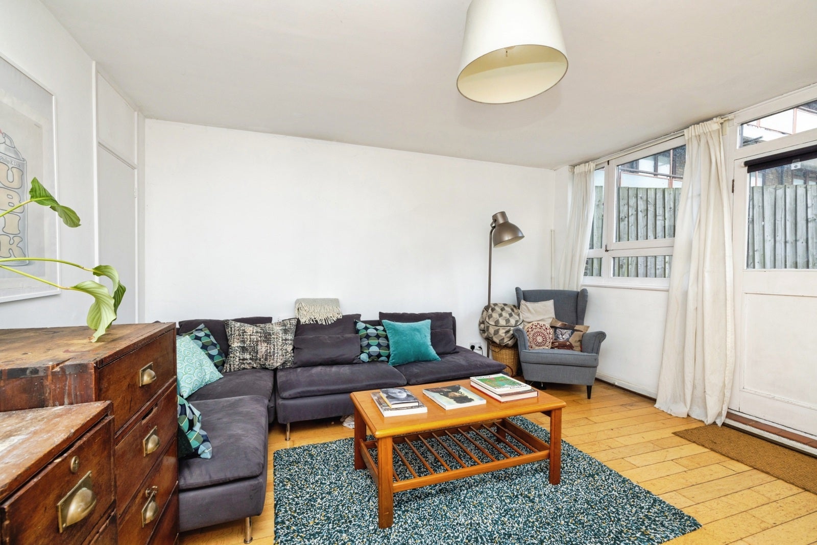 Flat Crondall Street in Greater London