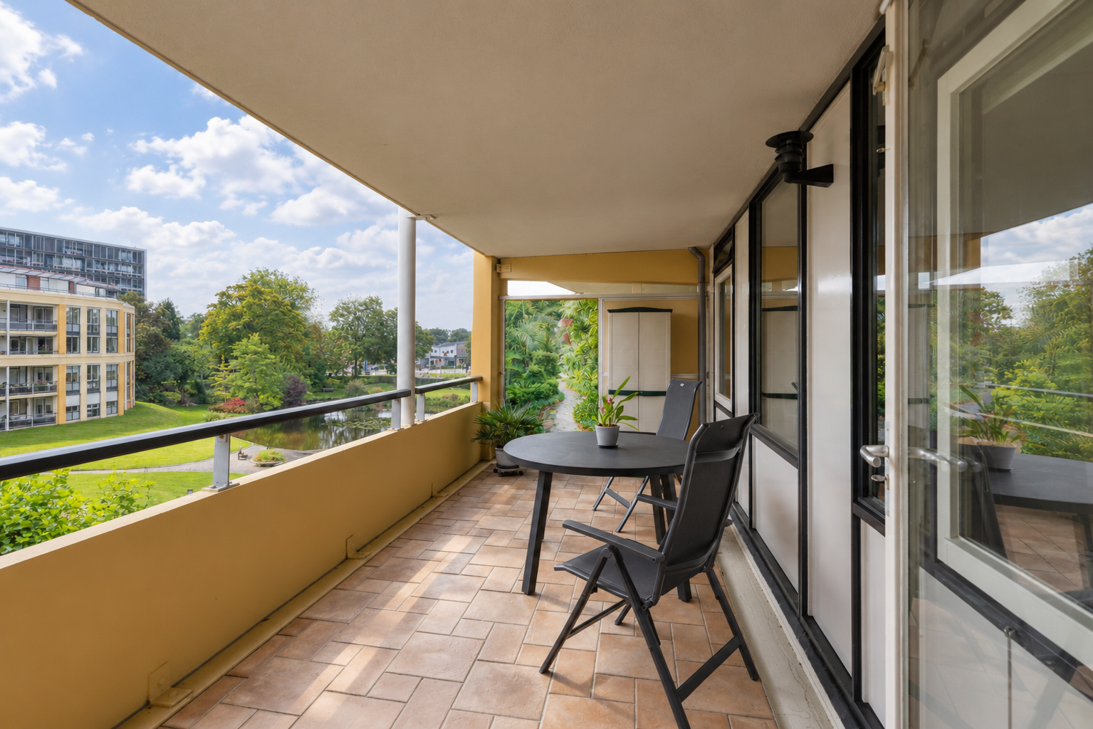 Appartement te koop: Casparuslaan 204, Weesp