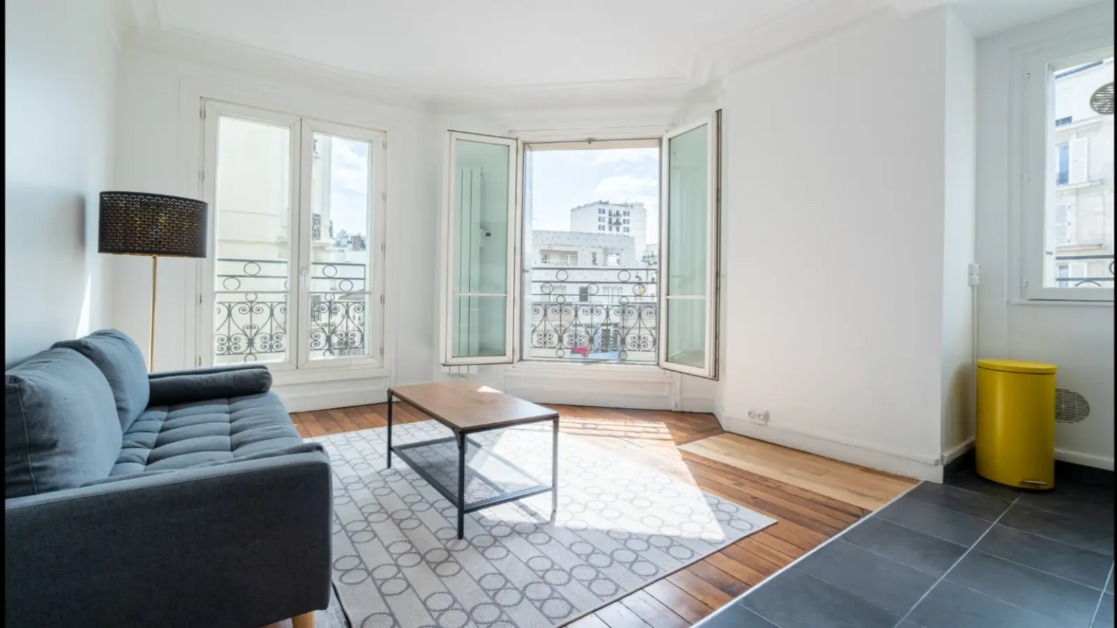 Appartement Rue Philippe de Girard à Paris