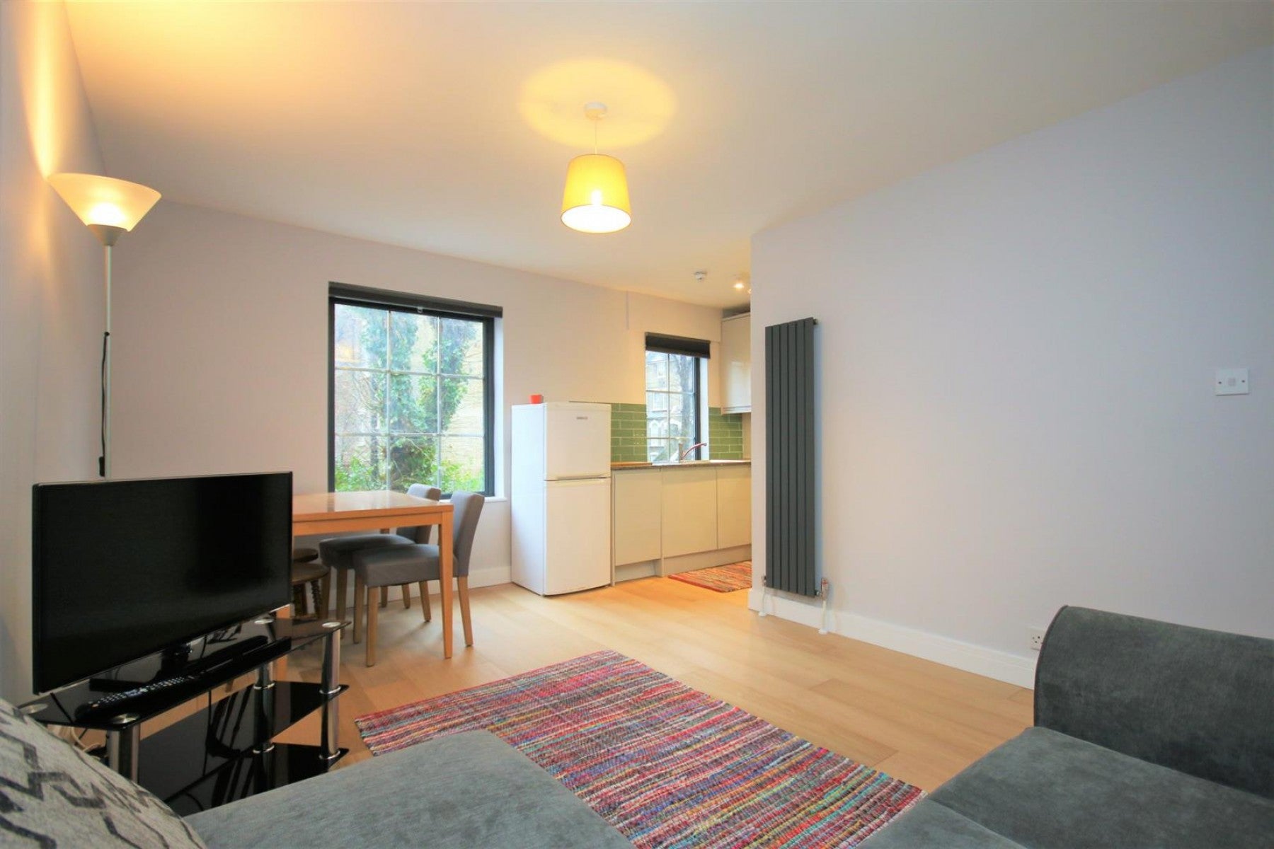Flat Montpelier Grove in Greater London