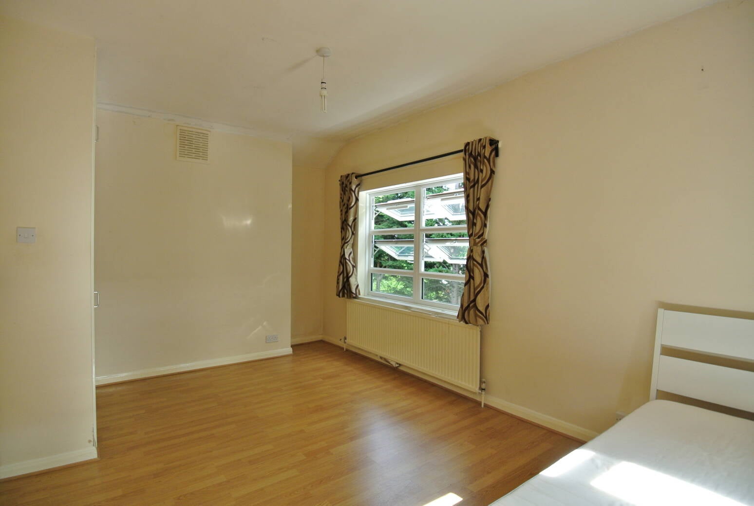Flat Mount Pleasant Road in Greater London