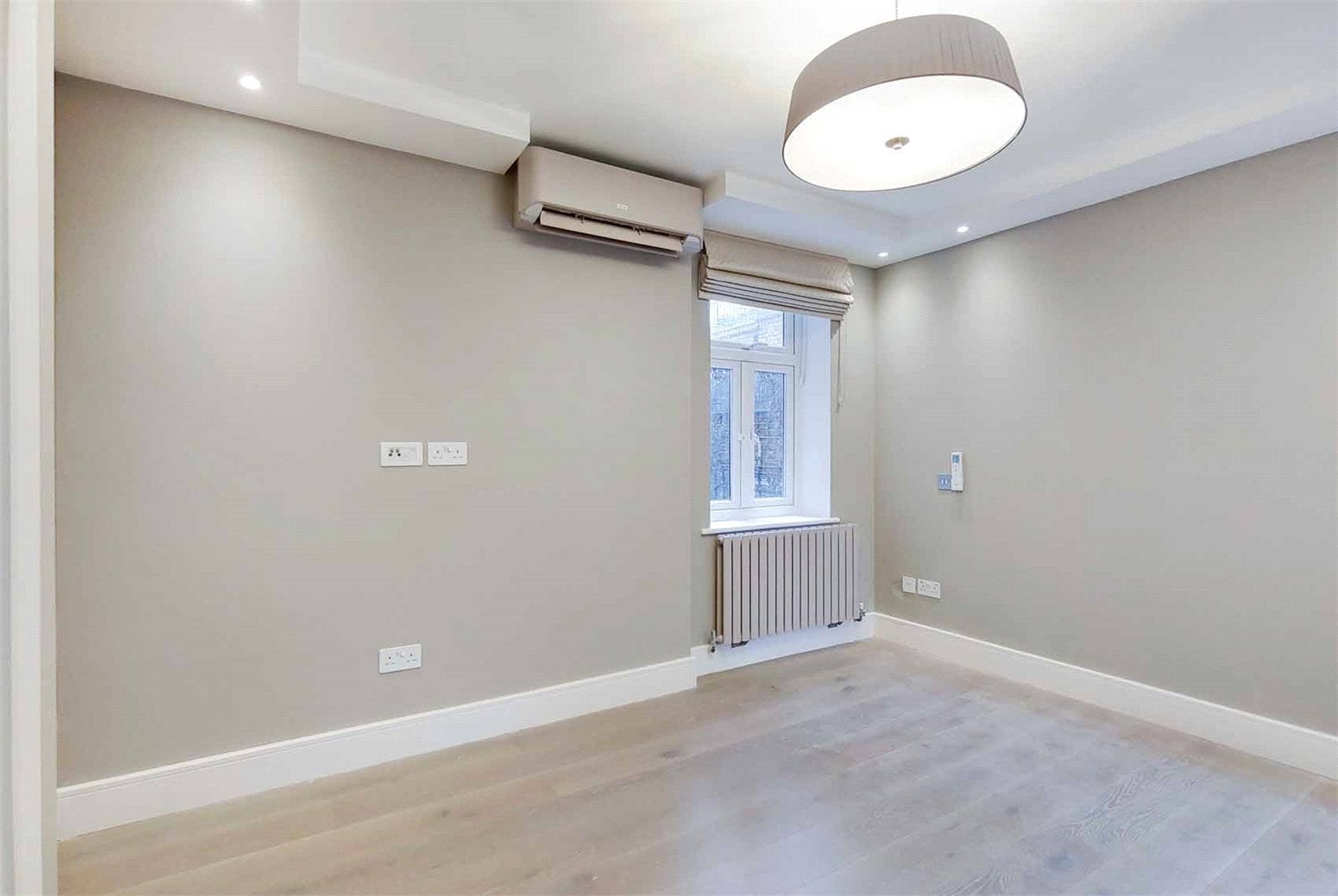 Flat Fitzjohn's Avenue in Greater London