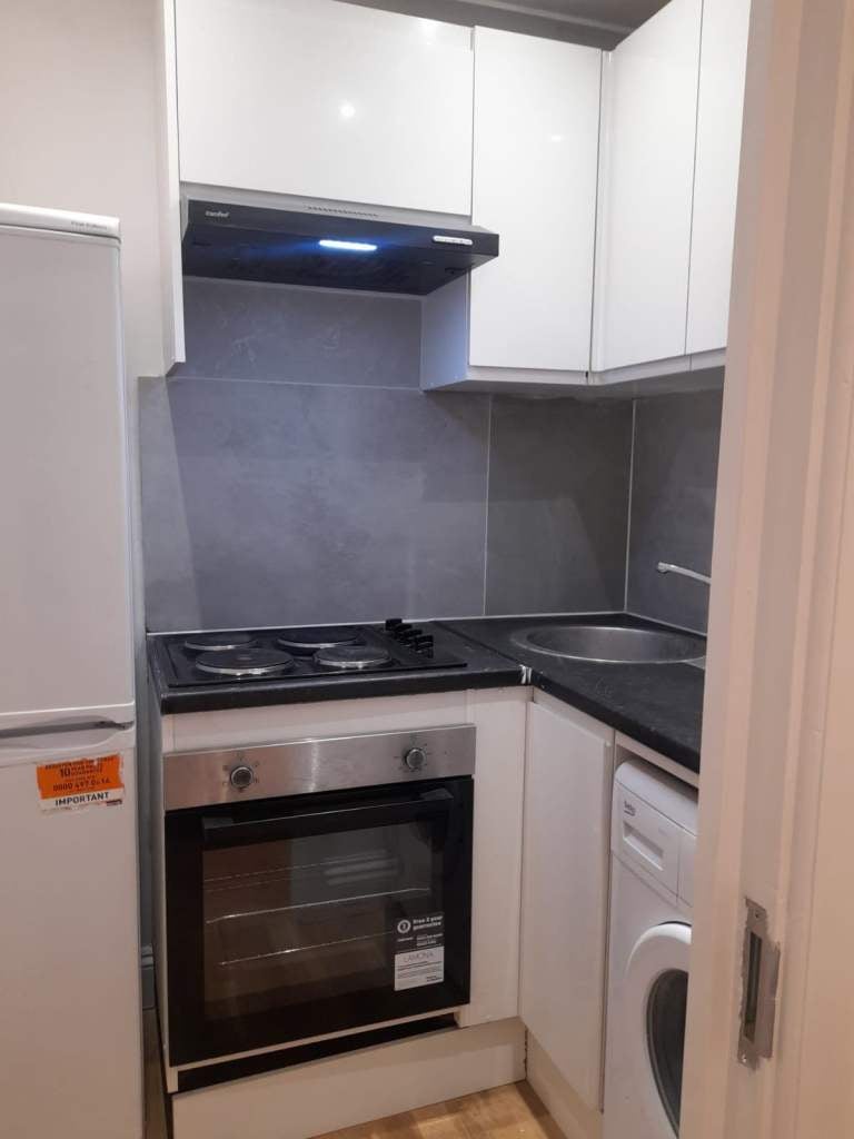 Flat West Barnes Lane in Greater London
