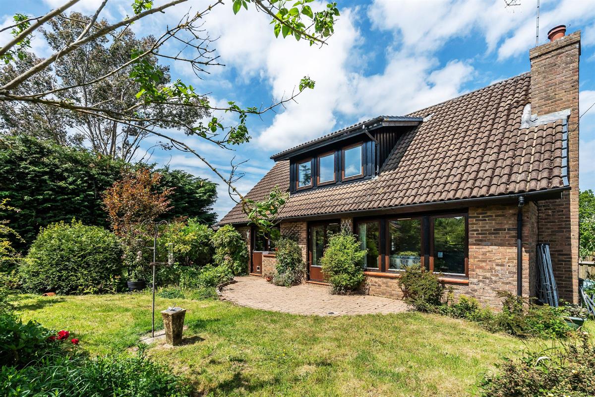 House Fairmead Road in Edenbridge