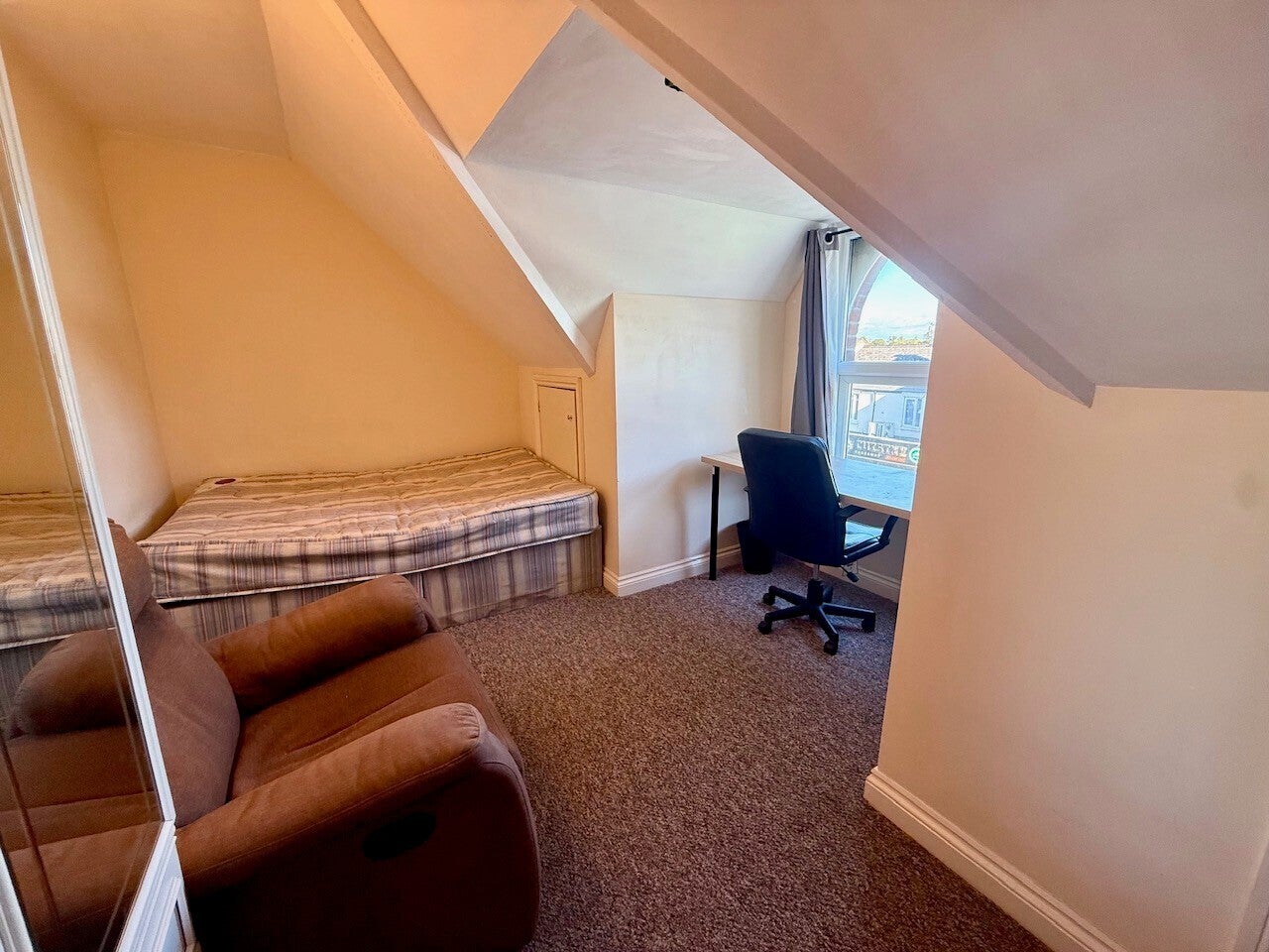 Room Cowley Road in Oxford