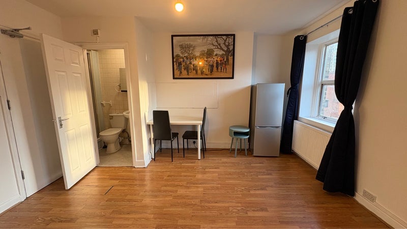 Room Osborn Street in Greater London