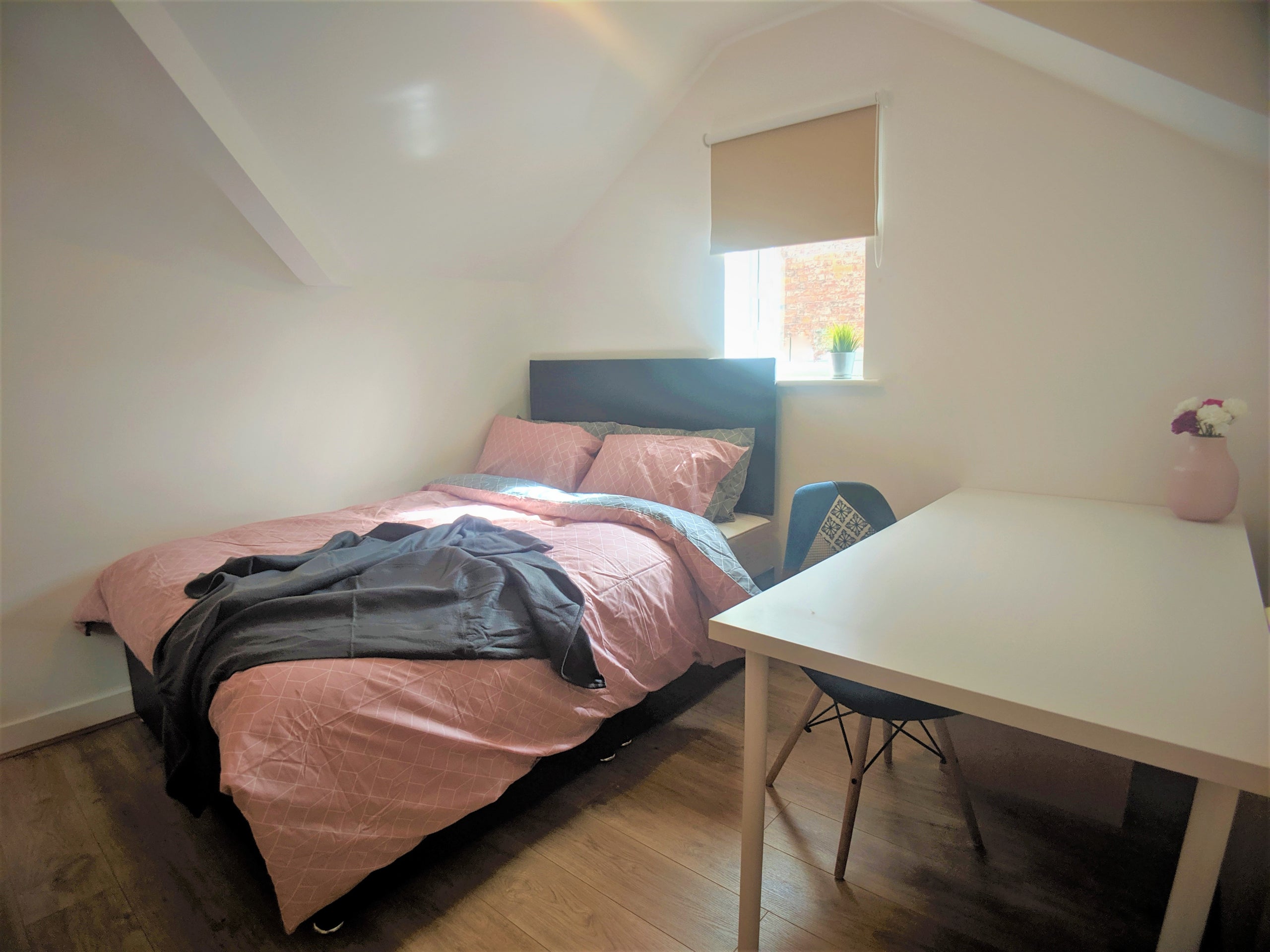 Flat Mitford Road in Manchester