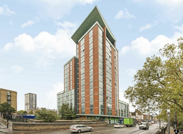 Flat East India Dock Road in London