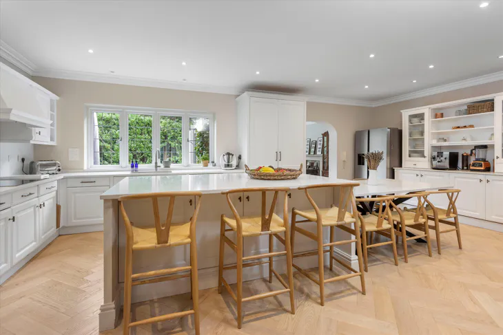 House Broad Highway in Elmbridge