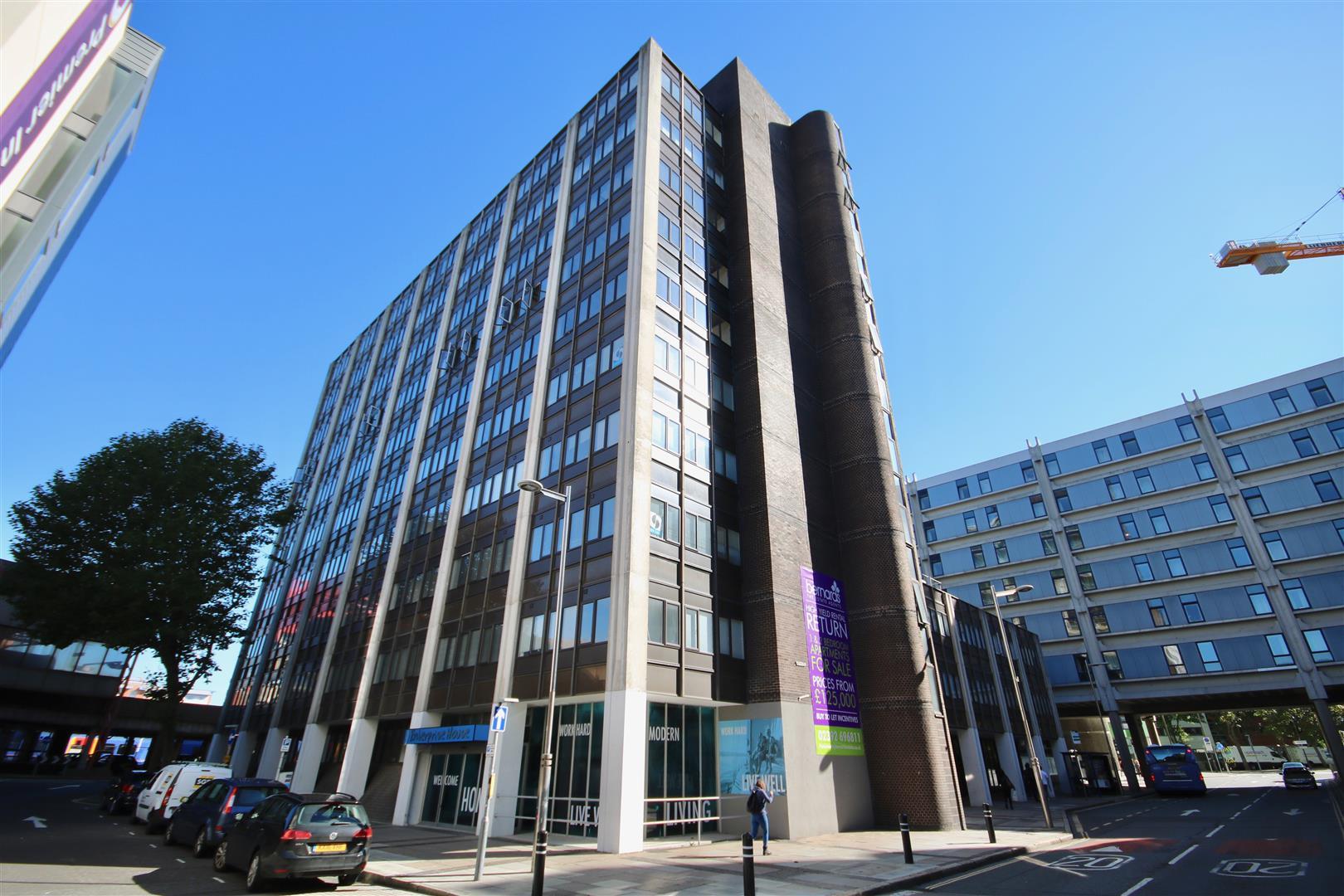 Flat Isambard Brunel Road in Portsmouth