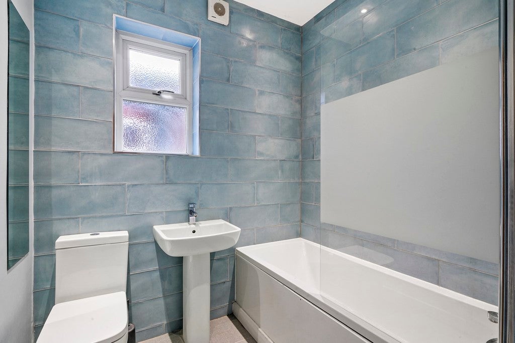 Room Reginald Street in Luton