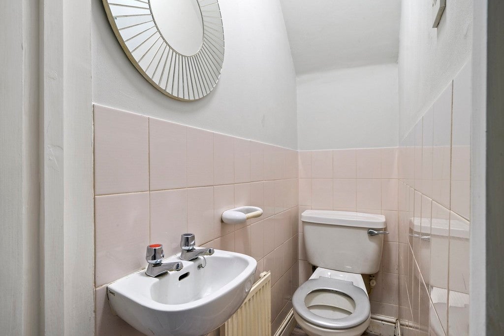 Room Reginald Street in Luton