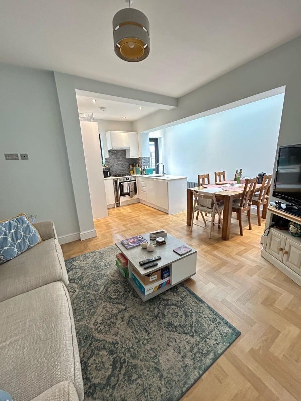 Room Fairlight Road in Greater London