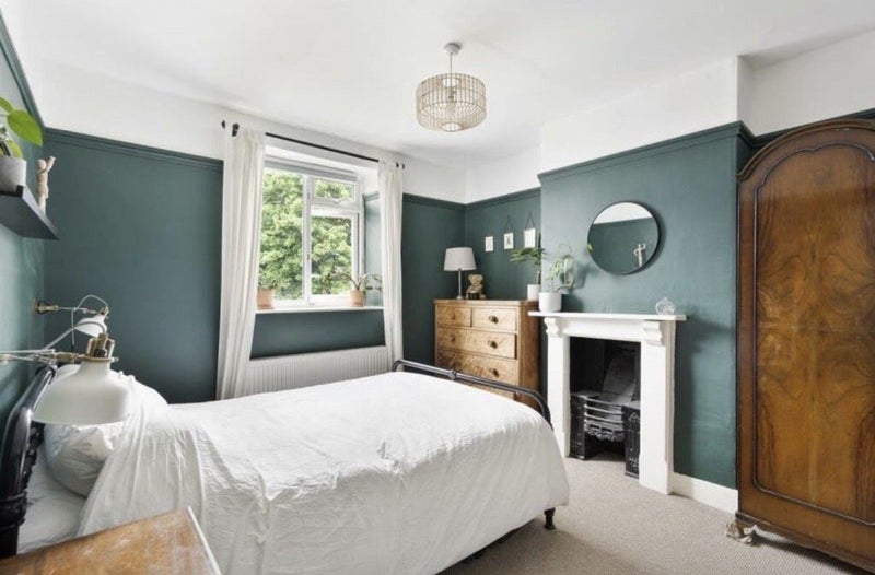 Room Two Mile Hill Road in Bristol