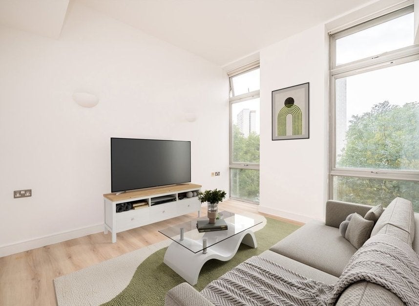 Flat Hunt Close in Greater London