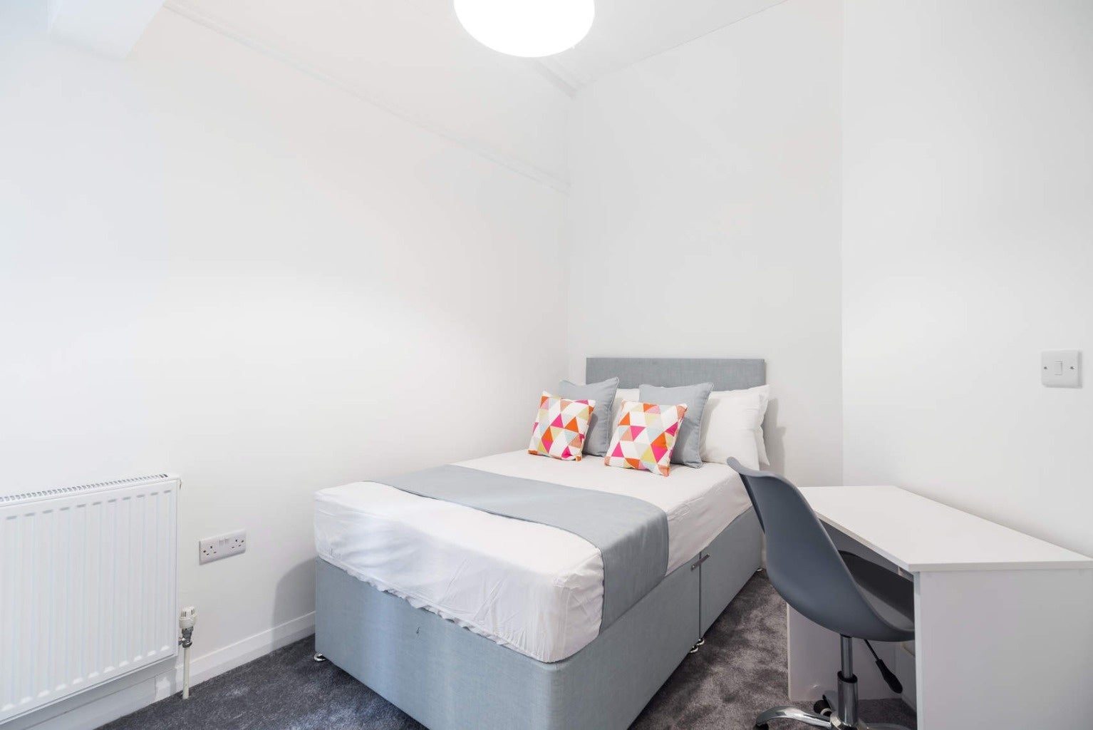 Flat Mapperley Road in Nottingham