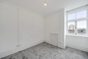 Flat Lower Richmond Road in Greater London