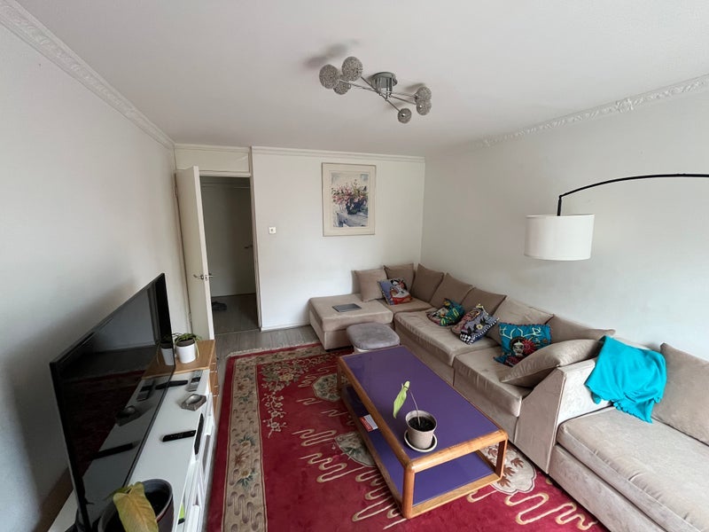 Room Mutrix Road in Greater London