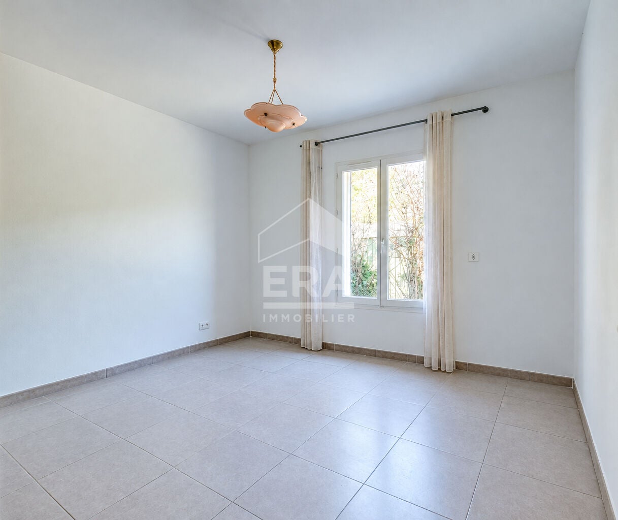 House Route Départementale 368 de Martigues à Marseille in Les Pennes-Mirabeau