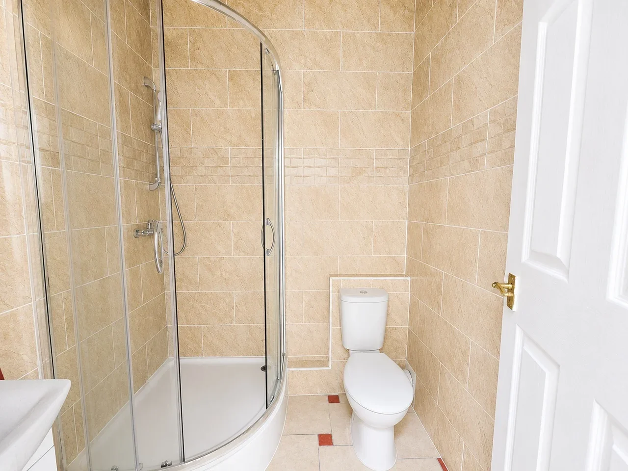 Room Pembury Road in Greater London