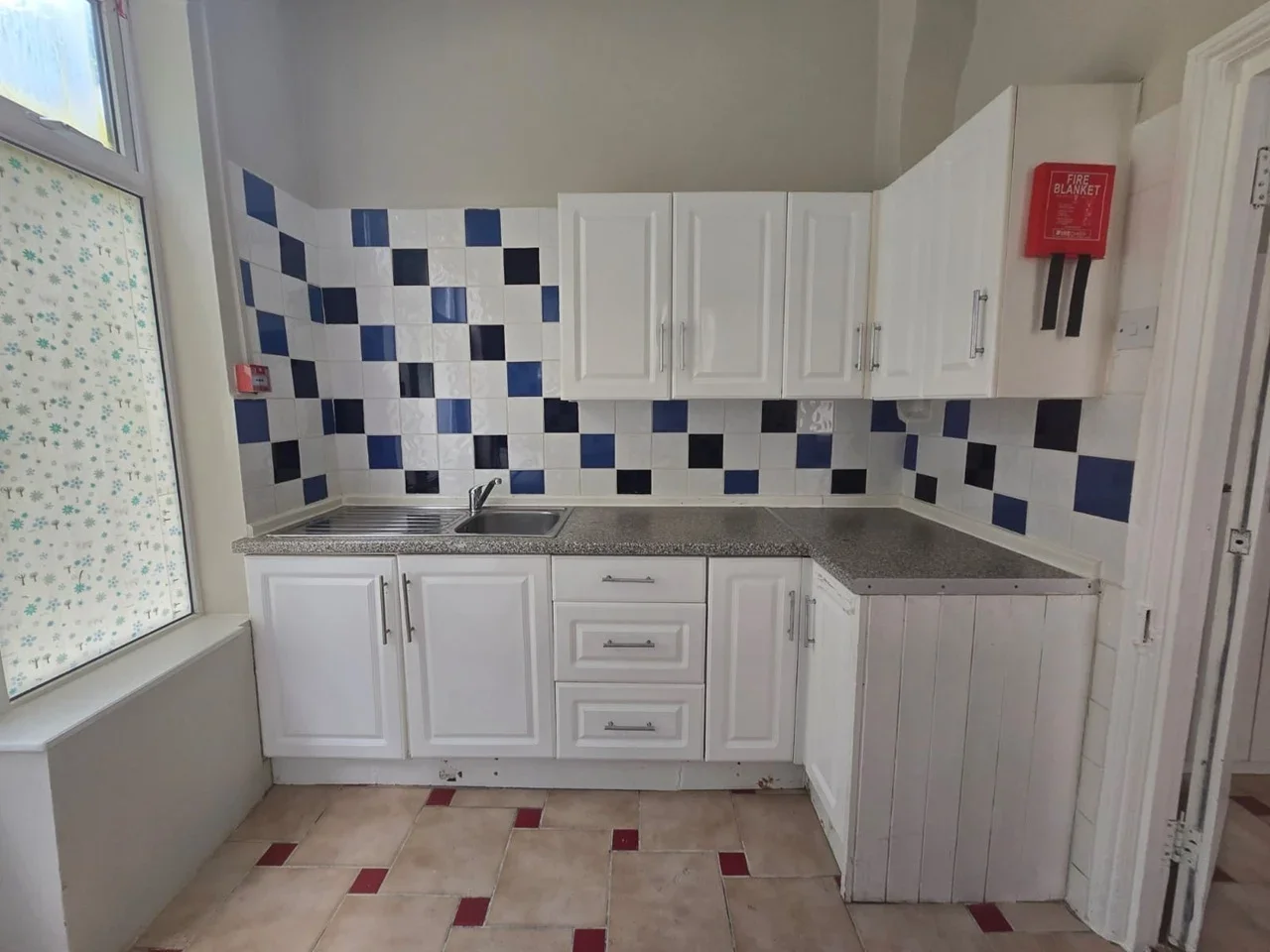 Room Pembury Road in Greater London