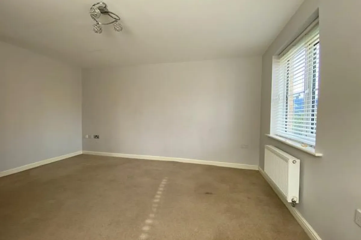 House Pickhills Grove in Barnsley